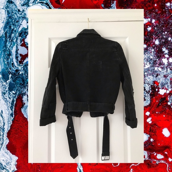 Denim jacket 🖤 - Picture 2 of 3